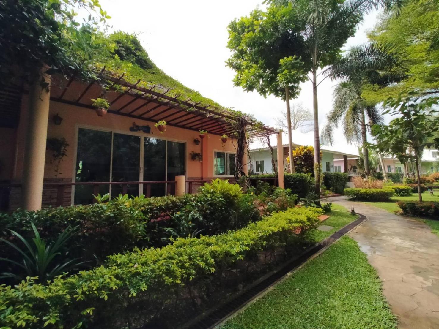 Watermill Resort Nong Nam Daeng Exterior foto